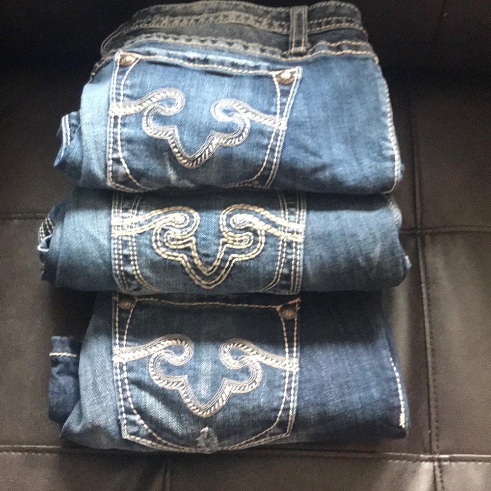Lot of 3 total jeans 👖 👖👖 boot and skinny